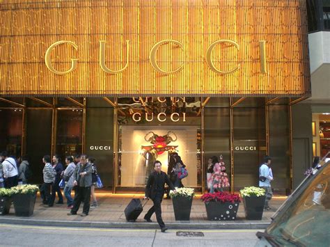 siti vestiti versace gucci china